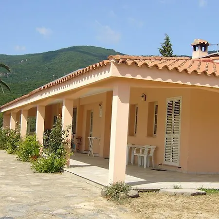 Farm stay Agriturismo Sa Mandria *